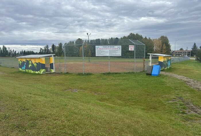 Griffiths Park Off Leash Dog Park